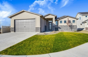 002_Front-of-Home-3