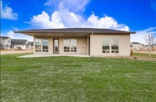 Exterior-Backyard-2