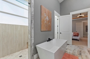 30-Master-Bathroom
