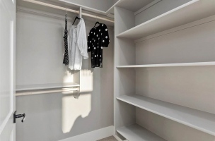 083-Interior-View