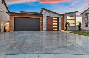 109-Front-of-Home